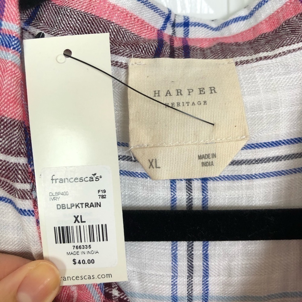 New Francesca’s Deb Plaid Button Down Top - Picture 3 of 9